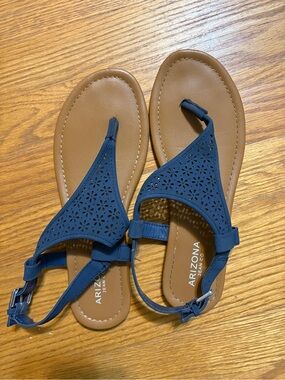 Arizona Jean Company Navy Laser-Cut T-Strap Sandals with Tan Footbed